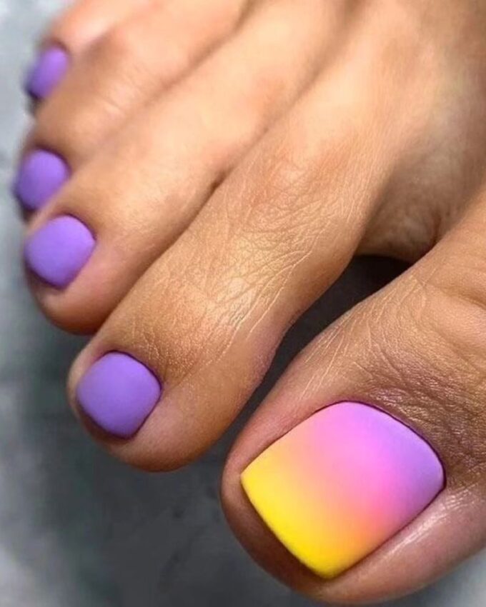 Designs d'ongles de pieds pour la plage